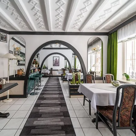 Gencjana Готель типу 