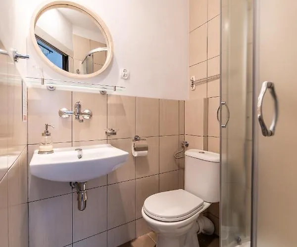 Gencjana Готель типу 